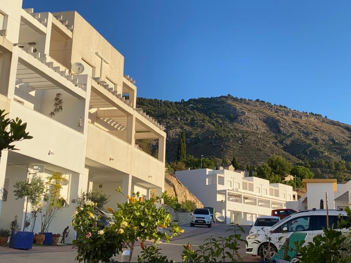 Dos Senoras Gordas Relleu Bagian luar foto