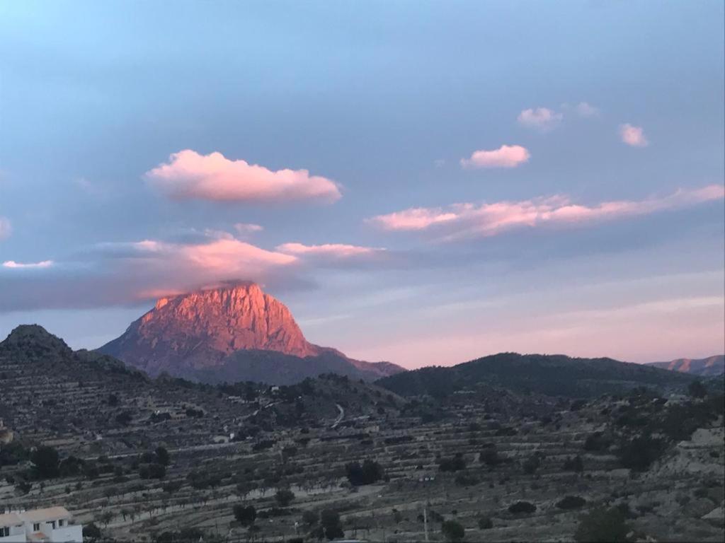 Dos Senoras Gordas Relleu Bagian luar foto